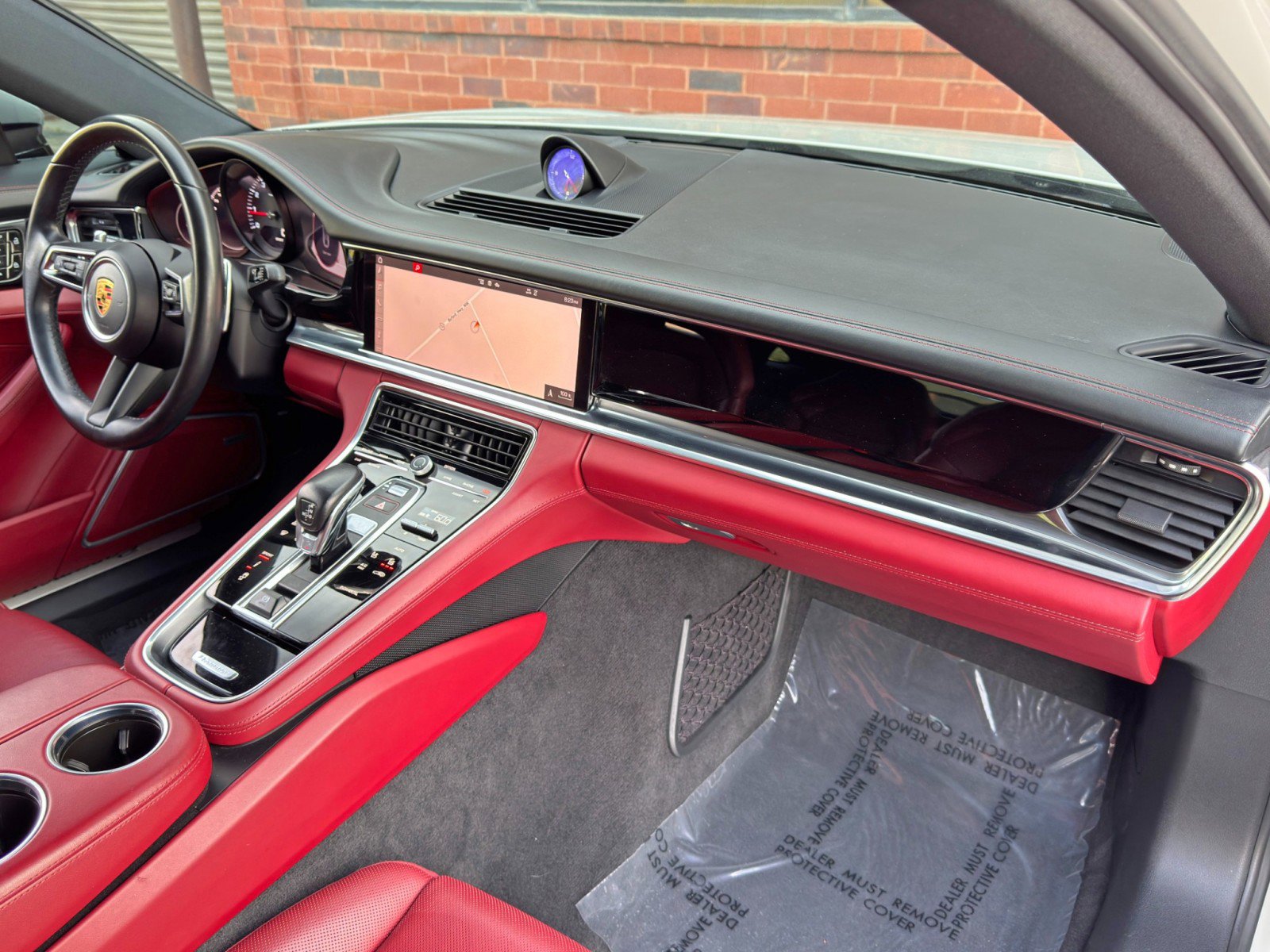 Used 2021 Porsche Panamera image 15