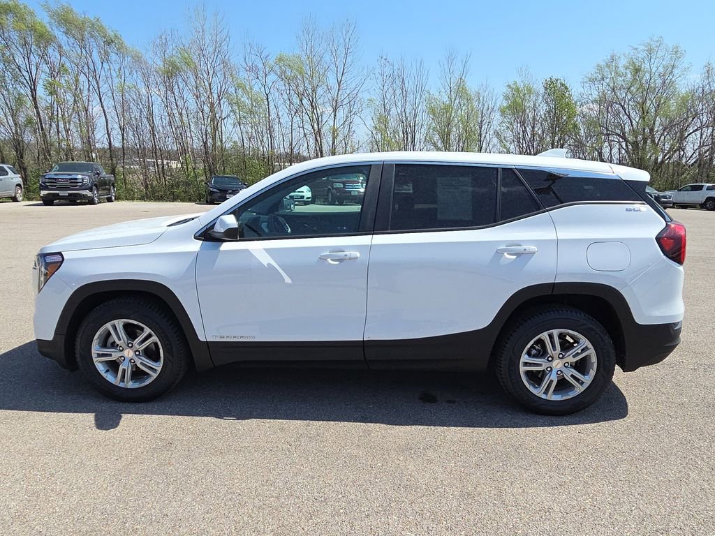 Used 2023 GMC Terrain SLE image 5