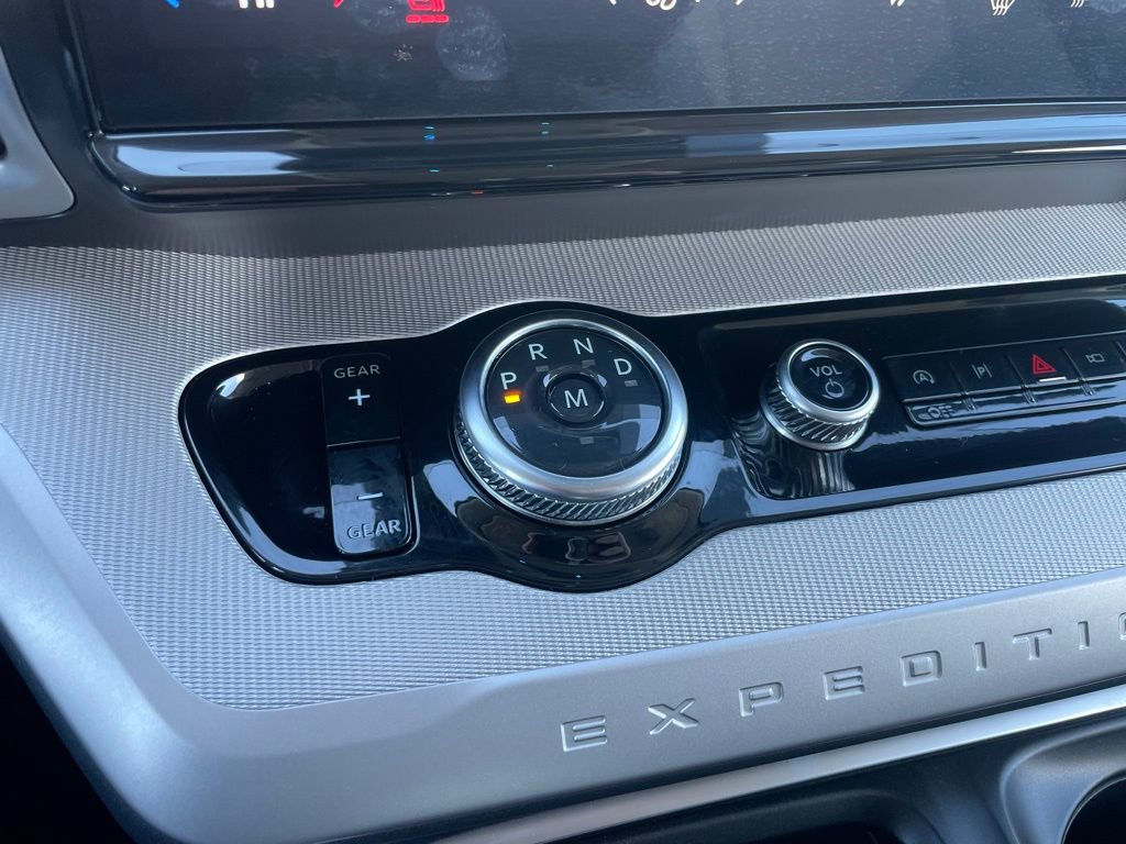New 2026 Ford Expedition Active AWD/4WD image 13