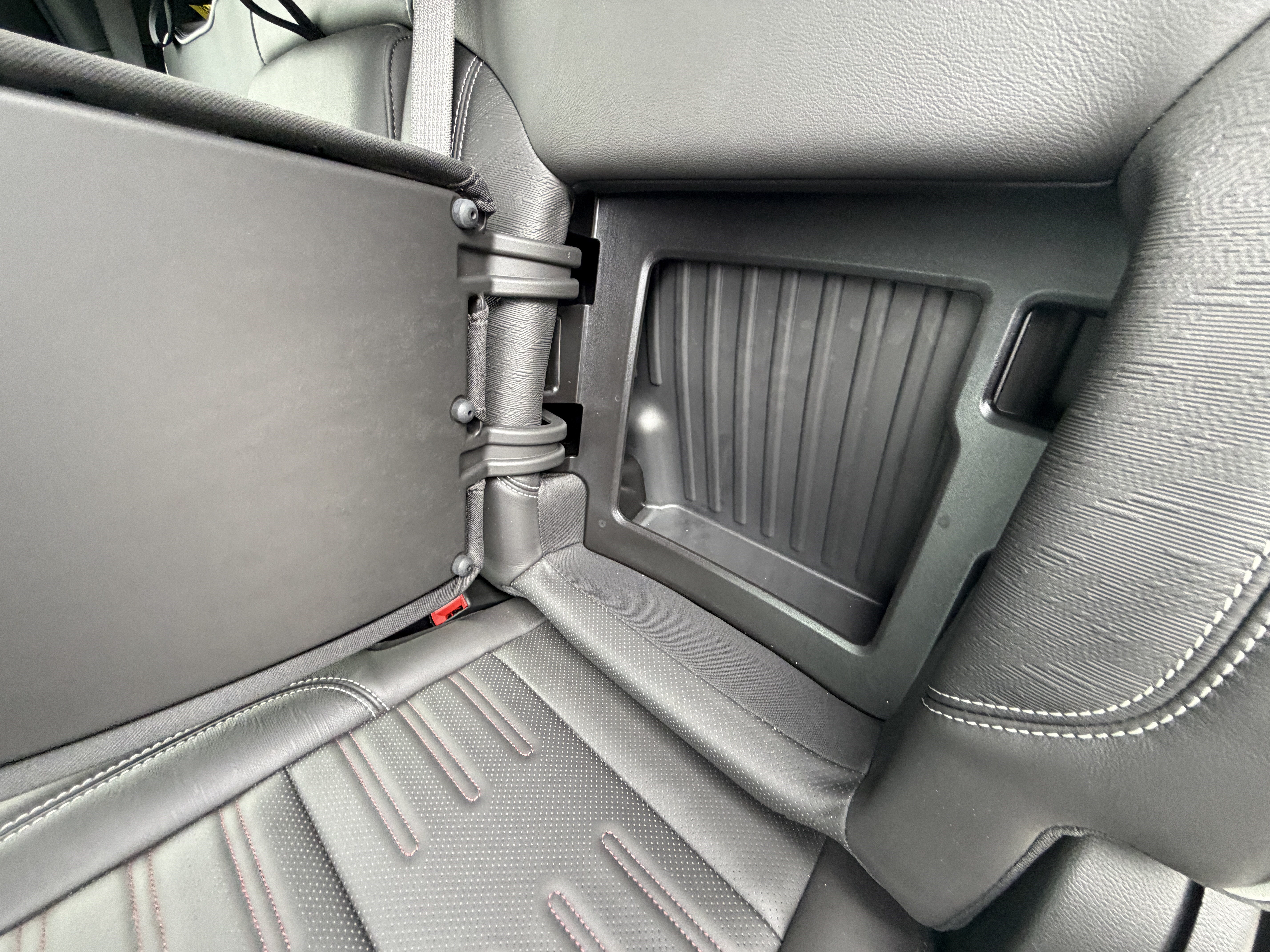 Used 2024 GMC Sierra 1500 AT4X w/ AT4X AEV Edition AWD/4WD image 9