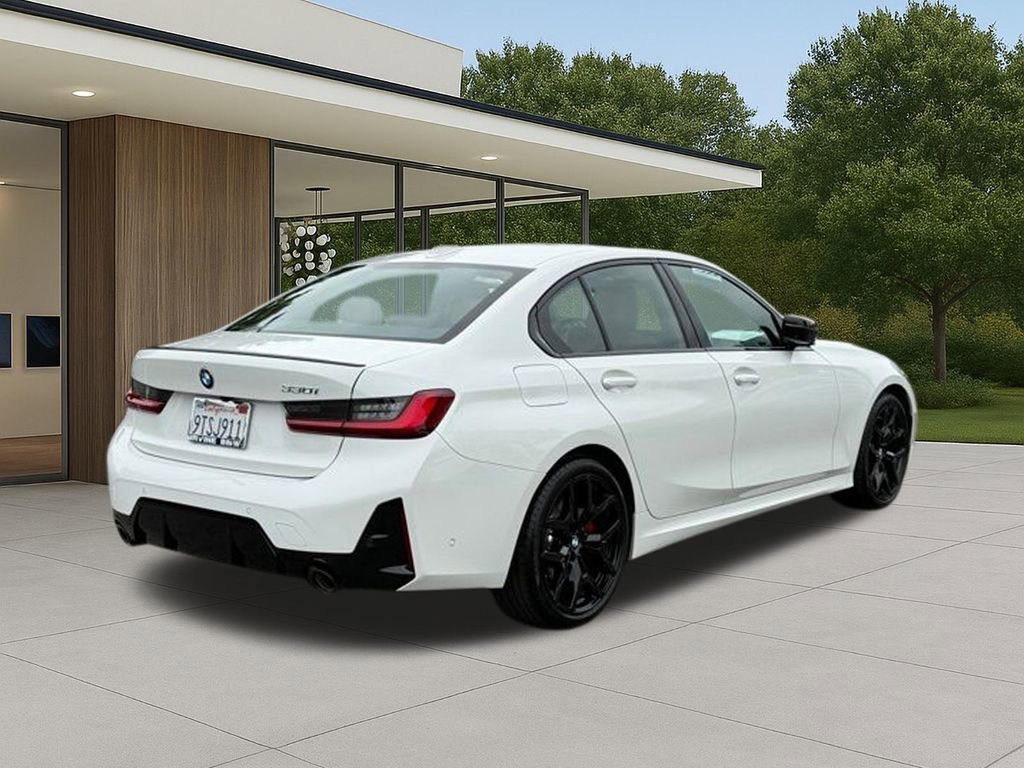 Used 2025 BMW 330i Sedan w/ M Sport Package image 8