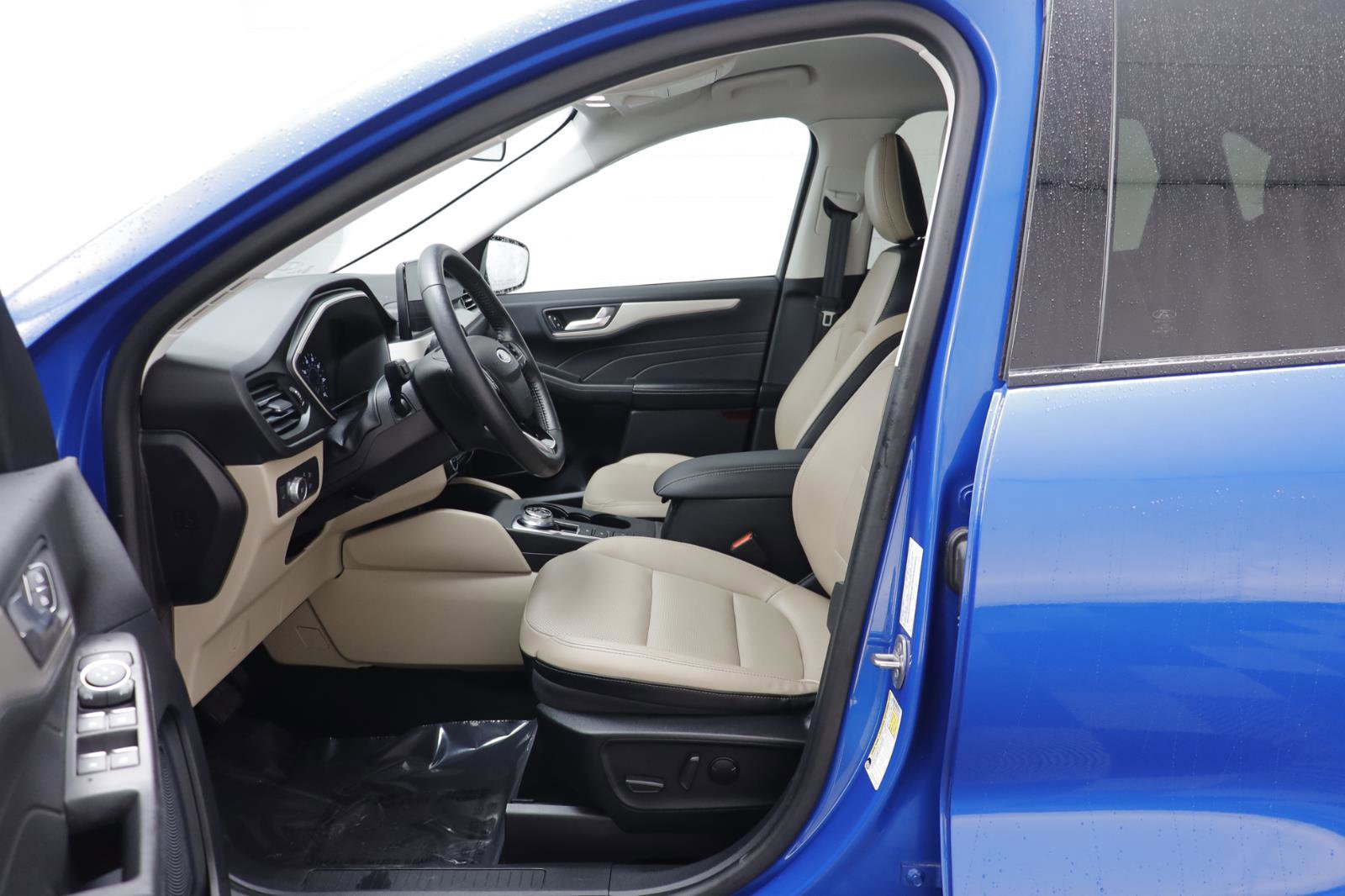 Used 2021 Ford Escape SEL image 5