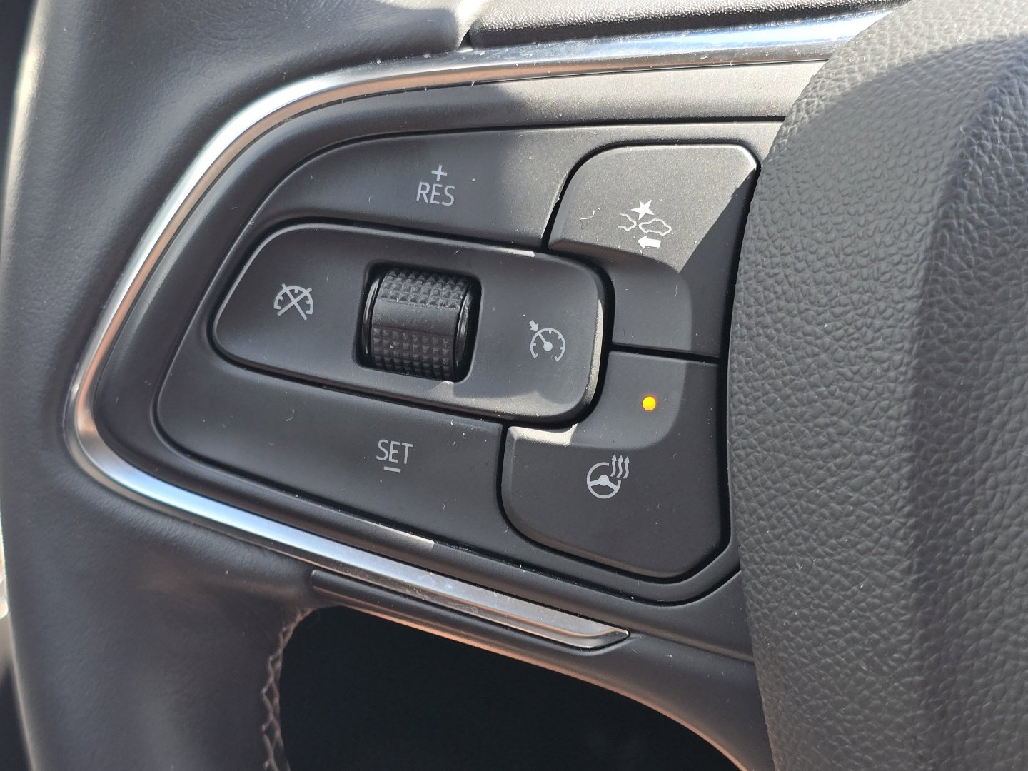 Certified 2023 Buick Envision Preferred AWD/4WD image 10