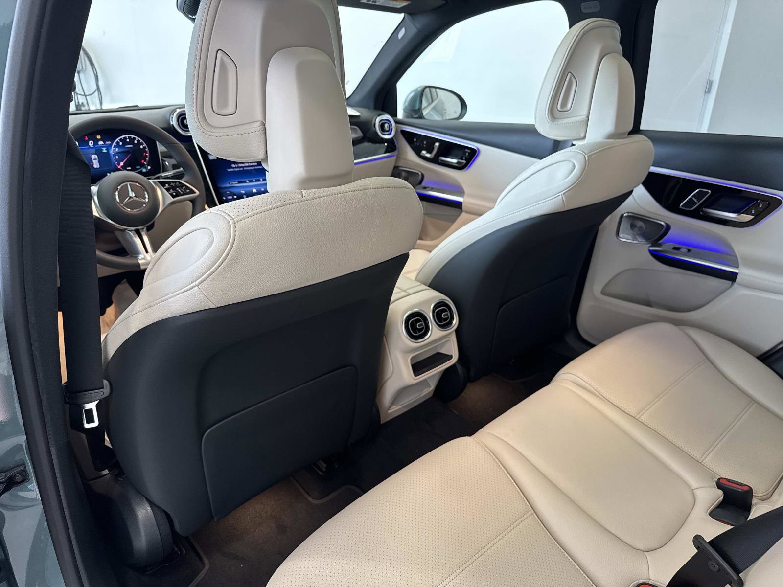 New 2026 Mercedes-Benz GLC 300 image 12