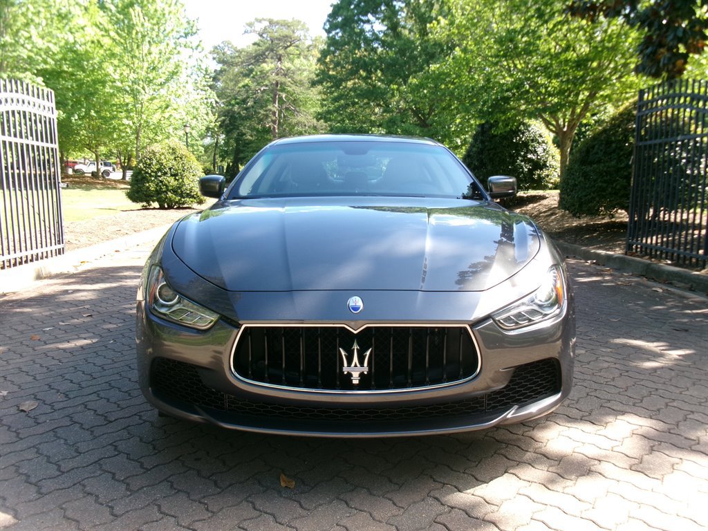 Used 2016 Maserati Ghibli RWD image 2