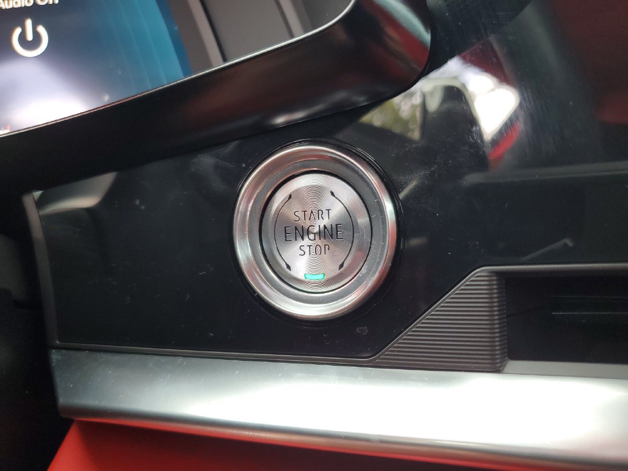 Used 2024 Chevrolet Corvette Stingray Premium Conv w/ Z51 Performance Package RWD image 18