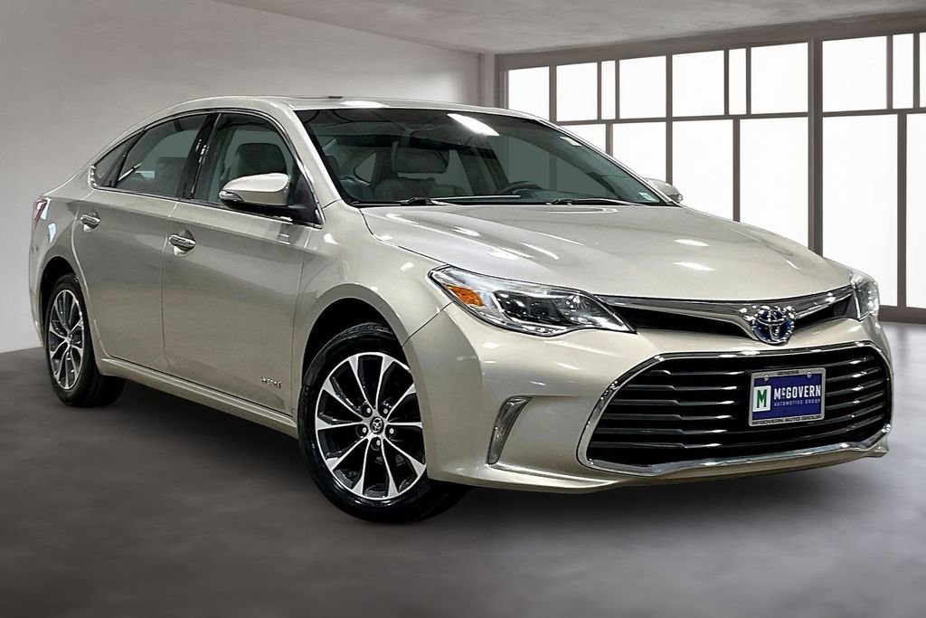 Used 2016 Toyota Avalon XLE Plus FWD image 3
