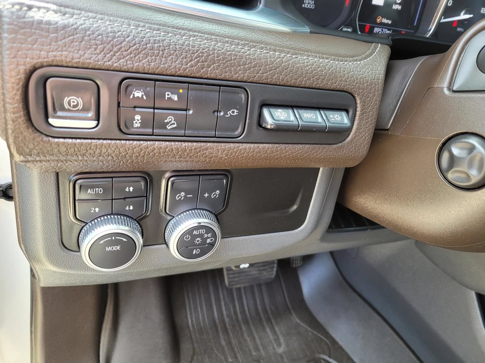 Used 2021 GMC Yukon Denali AWD/4WD image 28