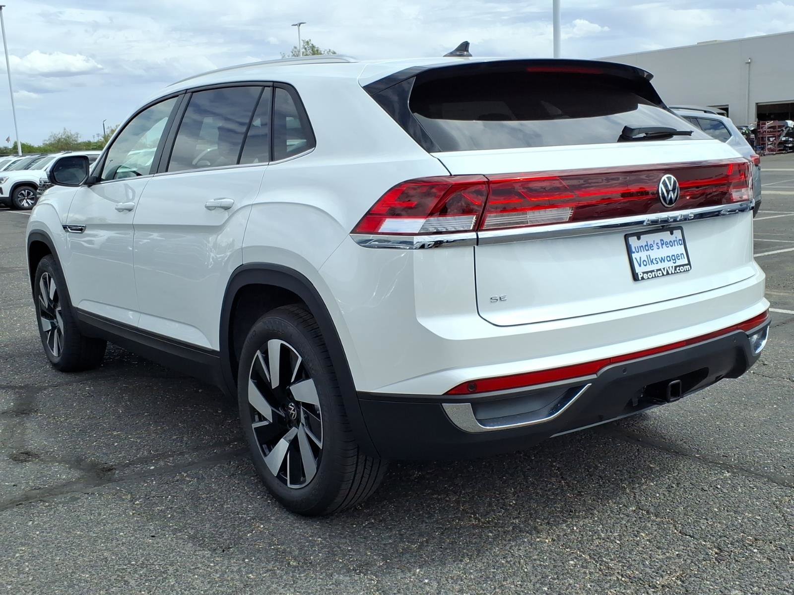 New 2026 Volkswagen Atlas Cross Sport SE image 4