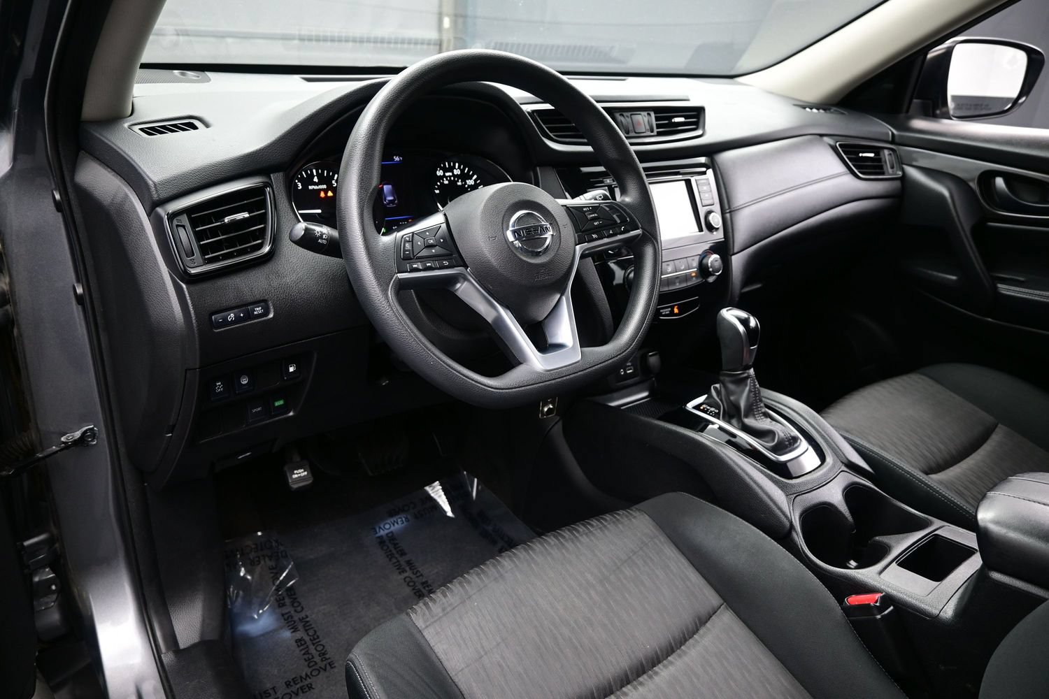 Used 2020 Nissan Rogue S FWD image 12