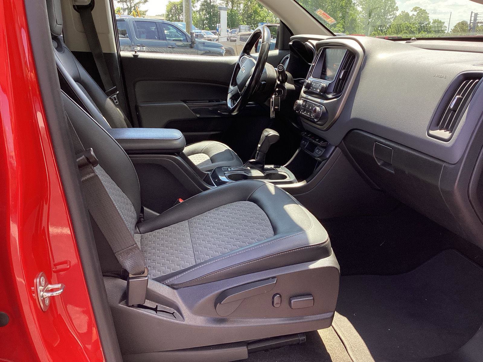 Used 2018 Chevrolet Colorado Z71 RWD image 7