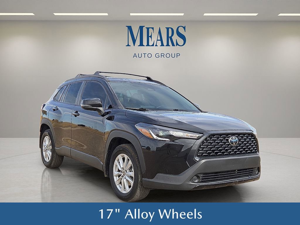 Used 2023 Toyota Corolla Cross LE image 8