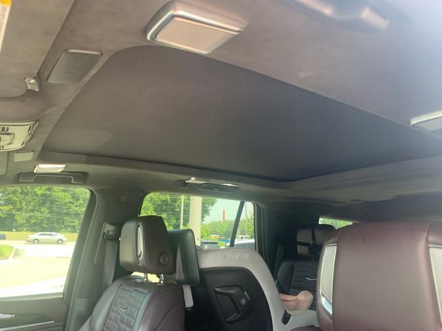 Used 2021 Cadillac Escalade Sport Platinum AWD/4WD image 13