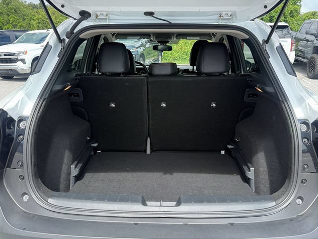 Used 2025 Nissan Kicks SR FWD image 12
