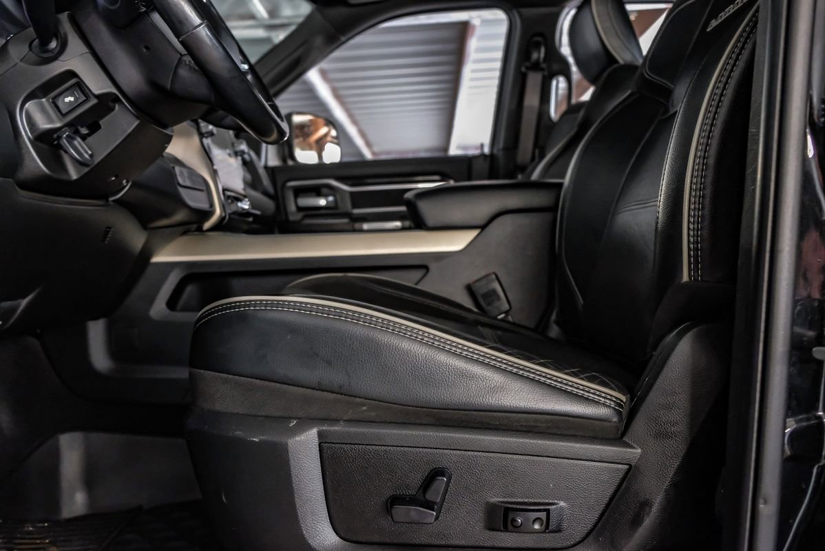 Used 2019 RAM 2500 Laramie w/ Black Appearance Package AWD/4WD image 30
