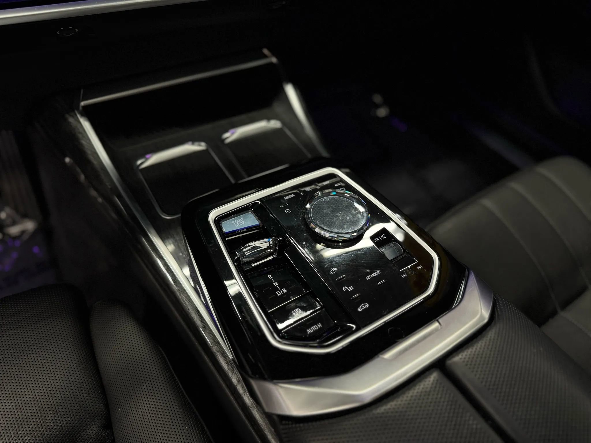 Used 2024 BMW i7 xDrive60 w/ Executive Package image 20