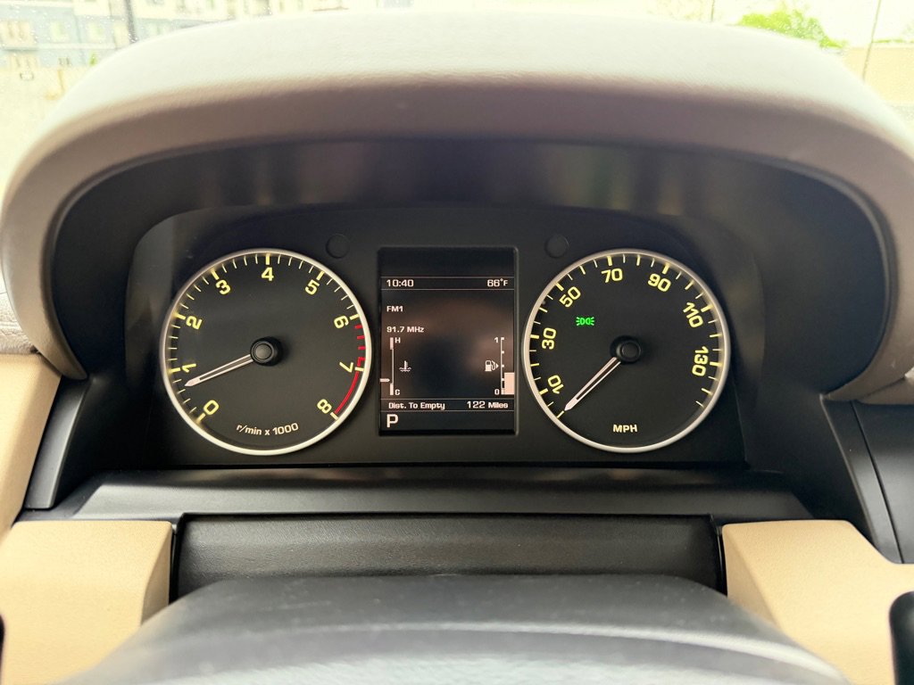 Used 2013 Land Rover LR4 HSE AWD/4WD image 16