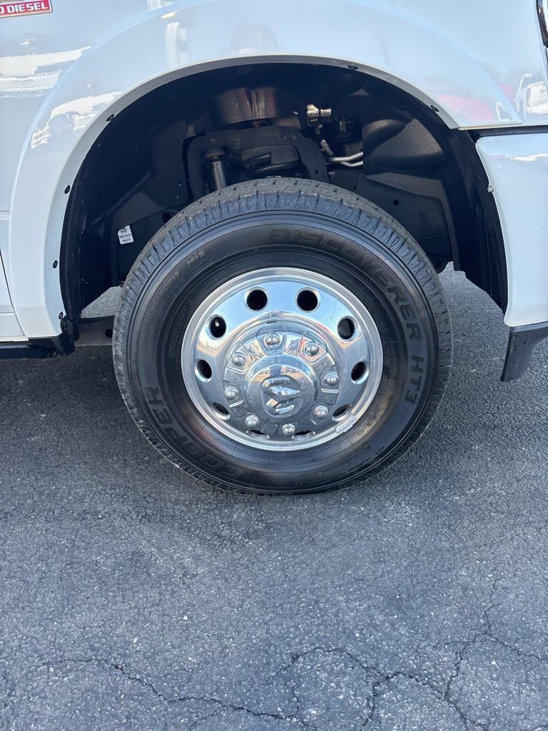 Used 2024 RAM 3500 Limited w/ Safety Group image 38