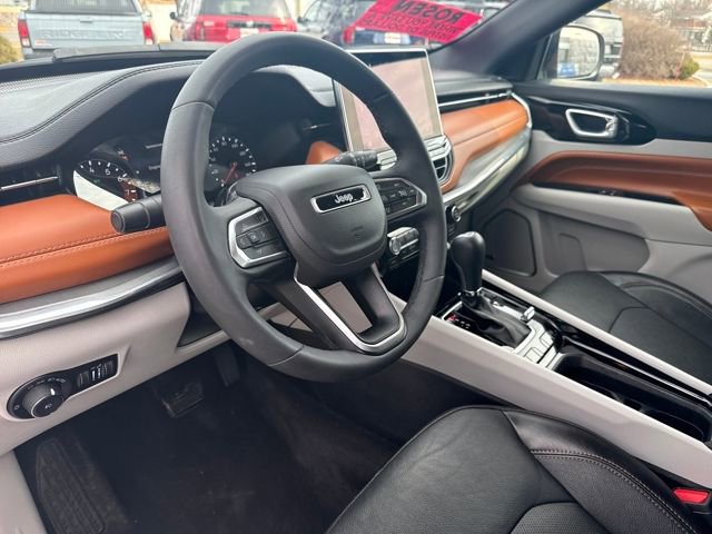 Used 2023 Jeep Compass Limited w/ Sun and Sound Group image 12