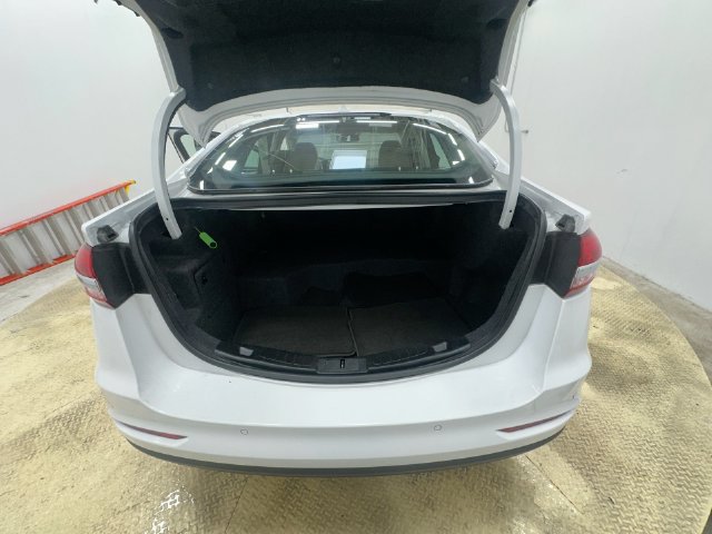 Used 2020 Ford Fusion SE FWD image 29