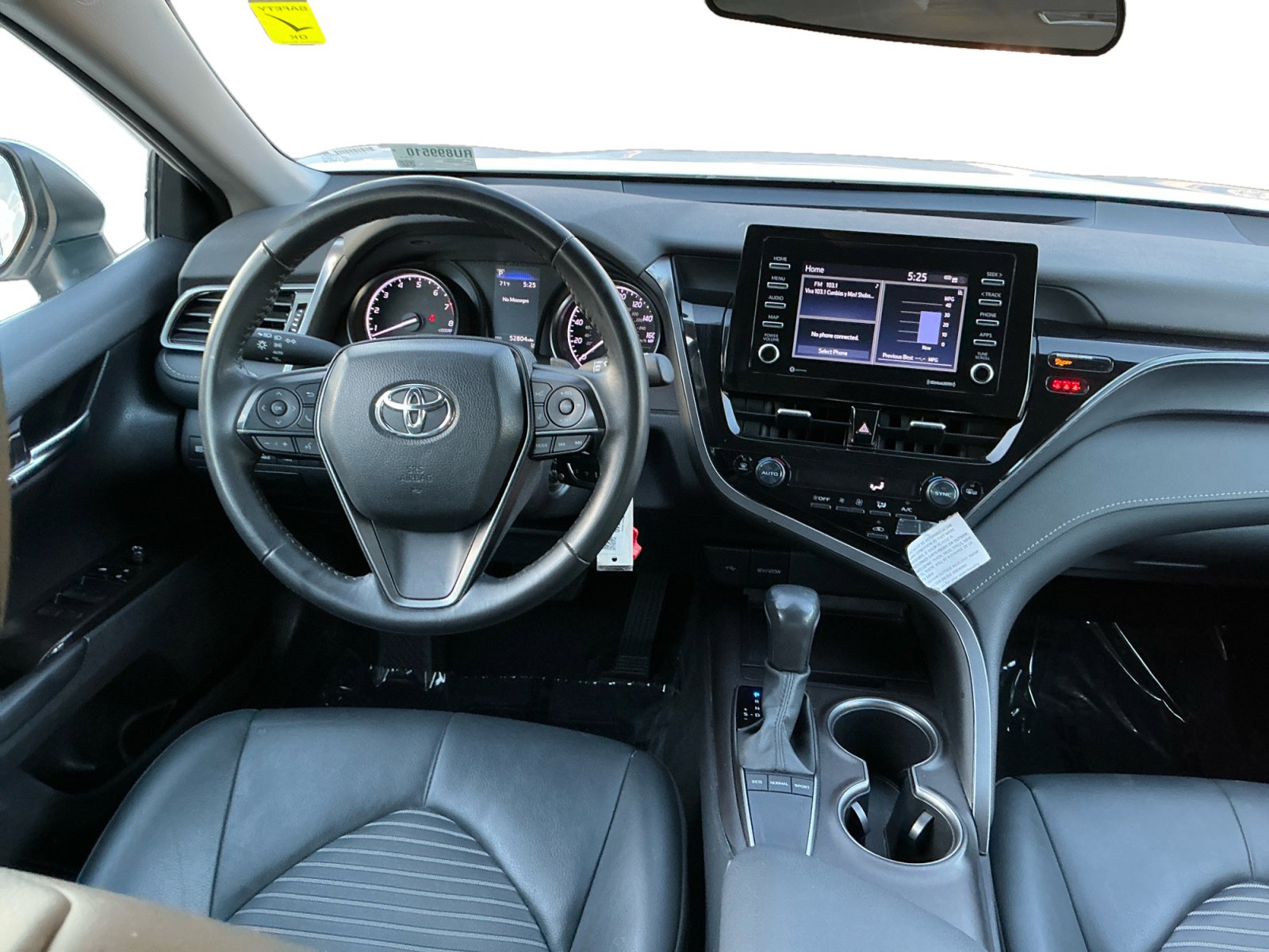 Used 2024 Toyota Camry SE image 14