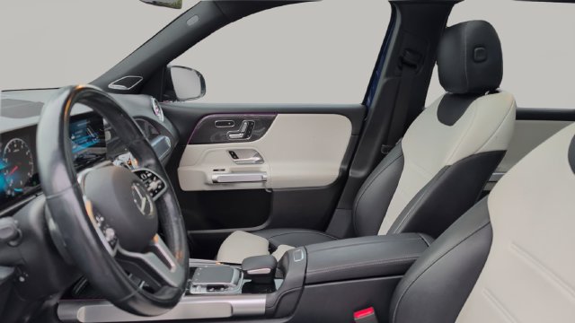 Used 2020 Mercedes-Benz GLB 250 4MATIC w/ AMG Line image 19