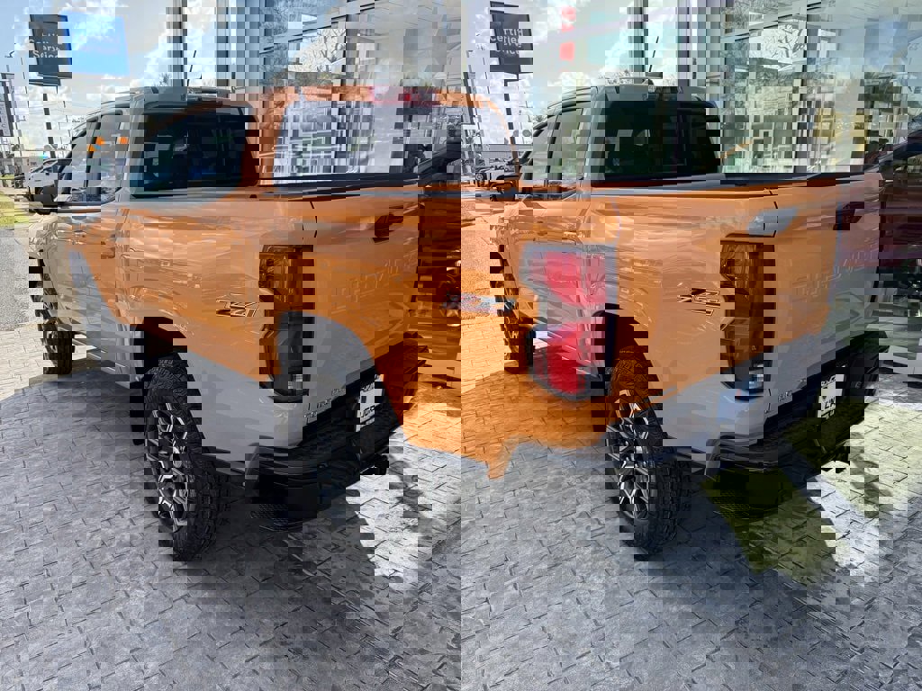 New 2026 Chevrolet Colorado Z71 w/ Technology Package image 2