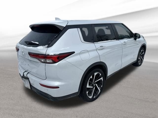 Used 2022 Mitsubishi Outlander ES image 9