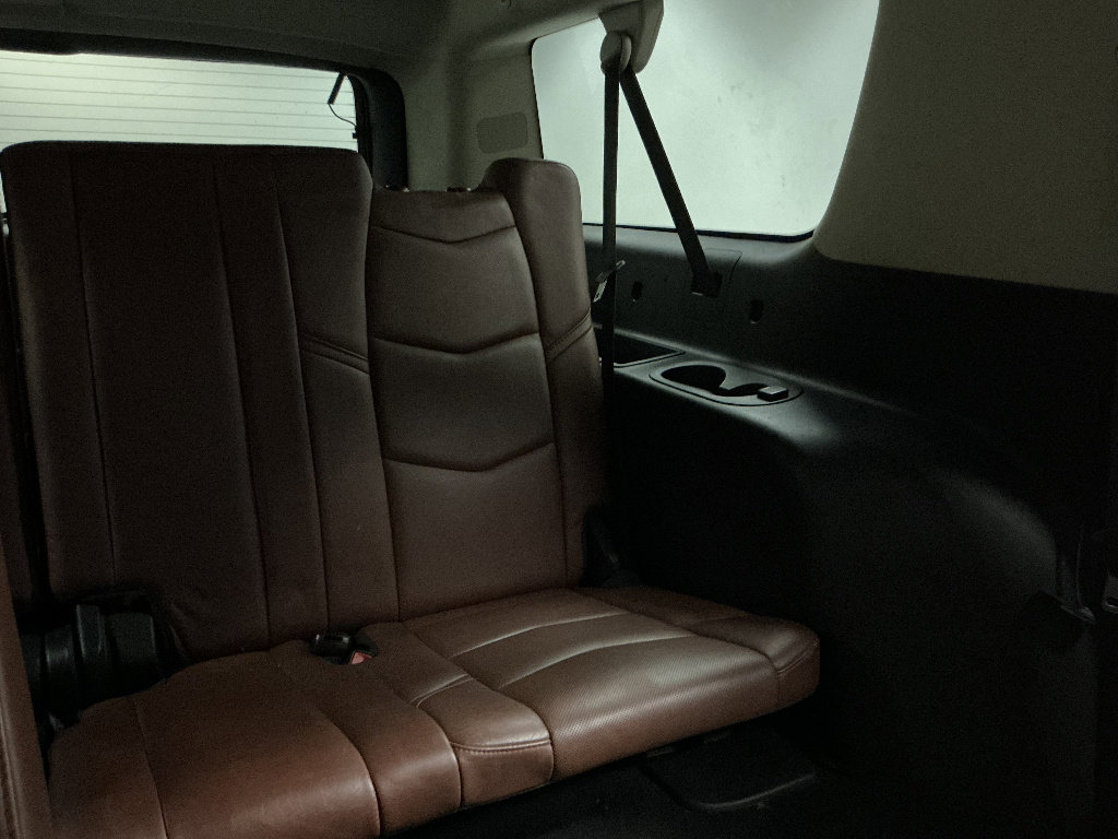 Used 2016 Cadillac Escalade ESV Luxury AWD/4WD image 24