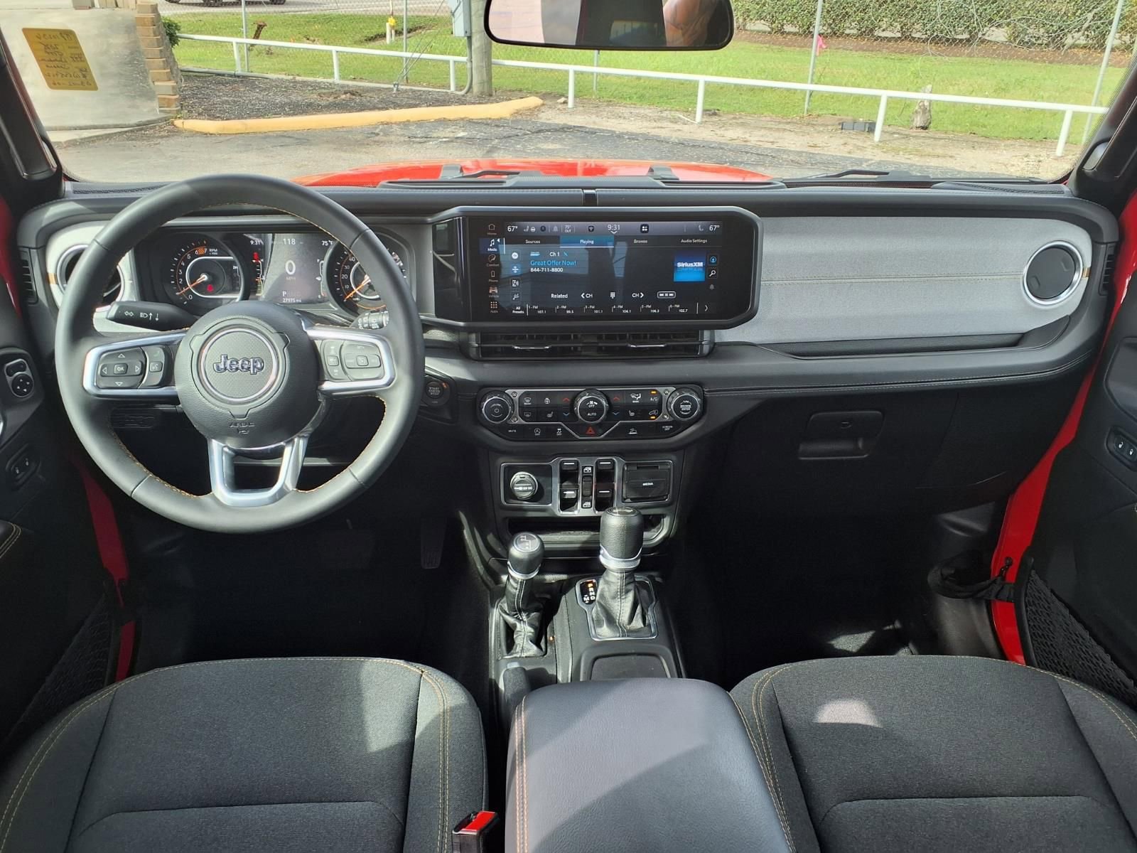 Used 2025 Jeep Wrangler Sahara image 3