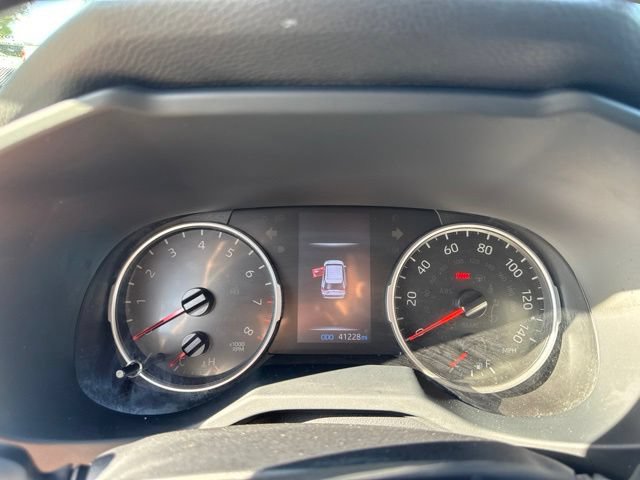 Used 2020 Toyota RAV4 XLE Premium FWD image 25