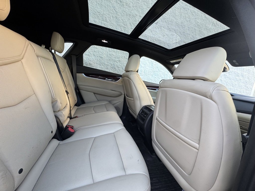 Used 2017 Cadillac XT5 Luxury w/ Driver Awareness Package image 8