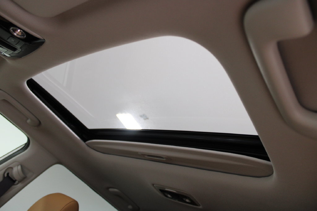 Used 2025 Kia Seltos EX w/ EX Sunroof Package FWD image 49