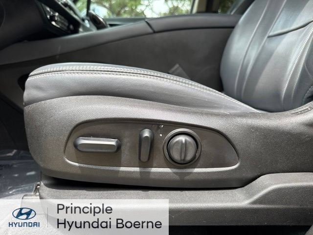 Used 2018 Buick Enclave Essence FWD image 27