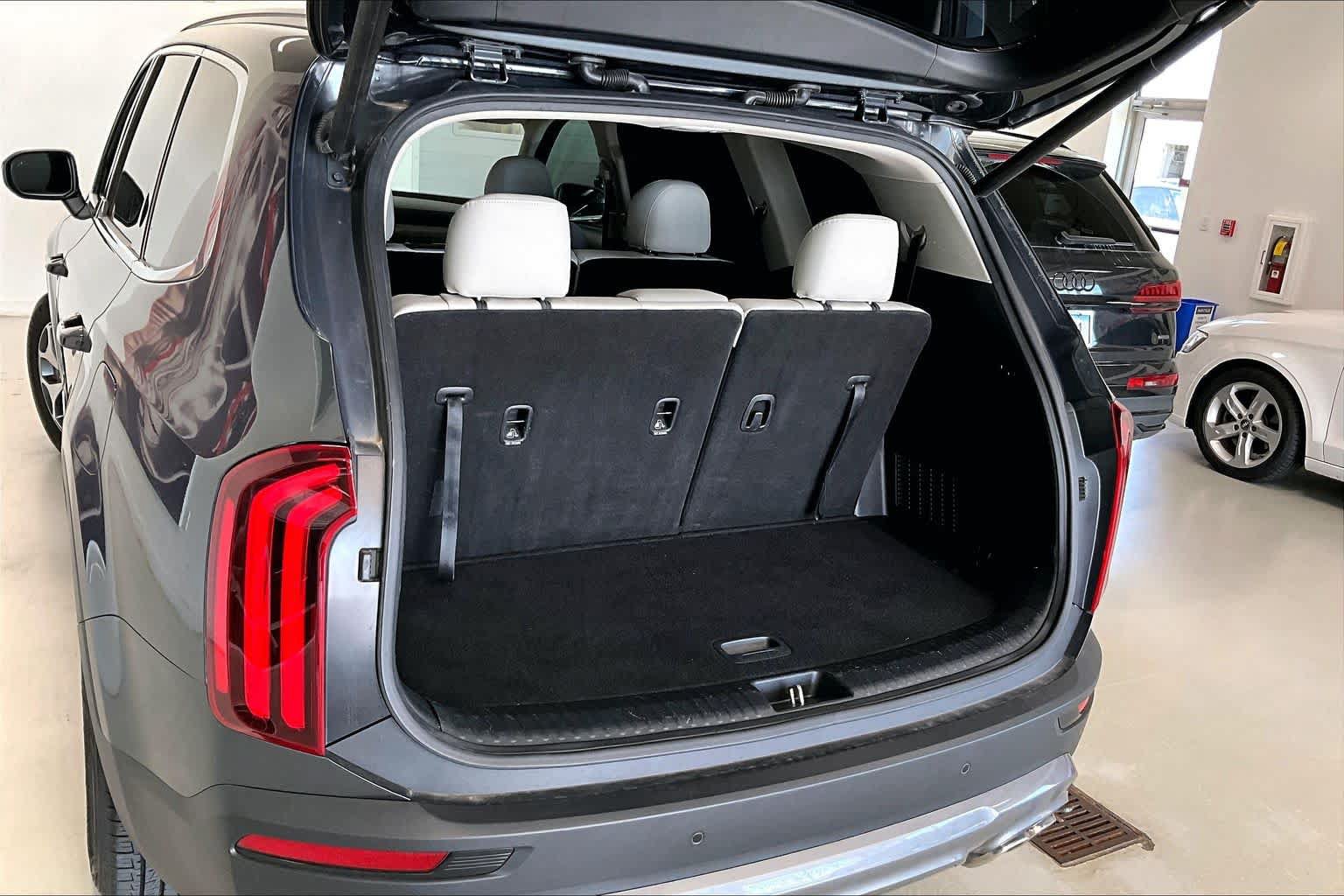 Used 2022 Kia Telluride EX AWD/4WD image 16