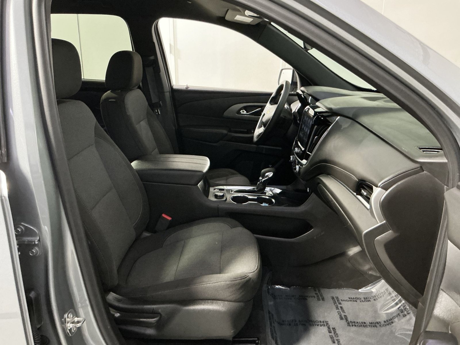 Used 2023 Chevrolet Traverse LT FWD image 27