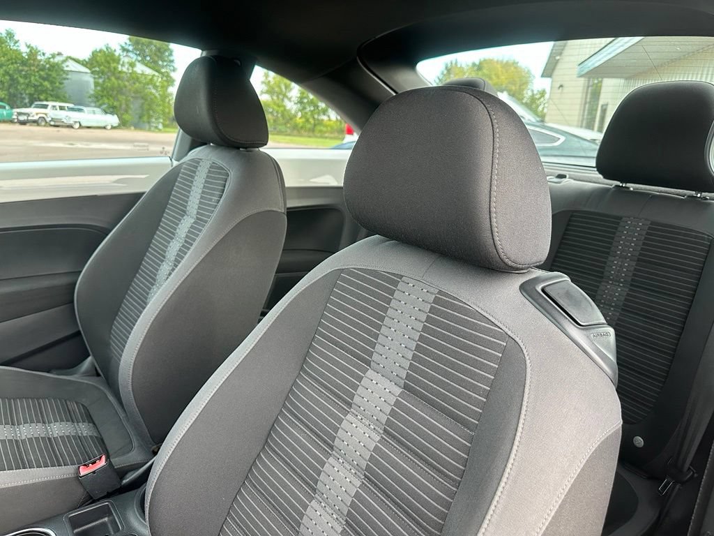 Used 2012 Volkswagen Beetle Launch Edition FWD image 13