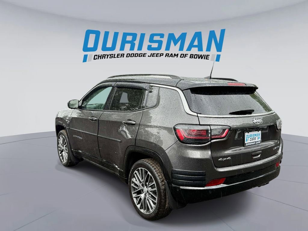 Used 2022 Jeep Compass Limited w/ Elite Group AWD/4WD image 4