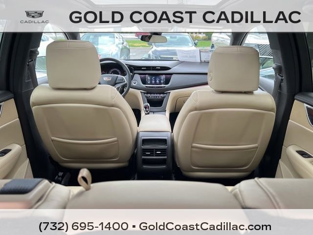 Used 2017 Cadillac XT5 Luxury w/ Driver Awareness Package FWD image 11