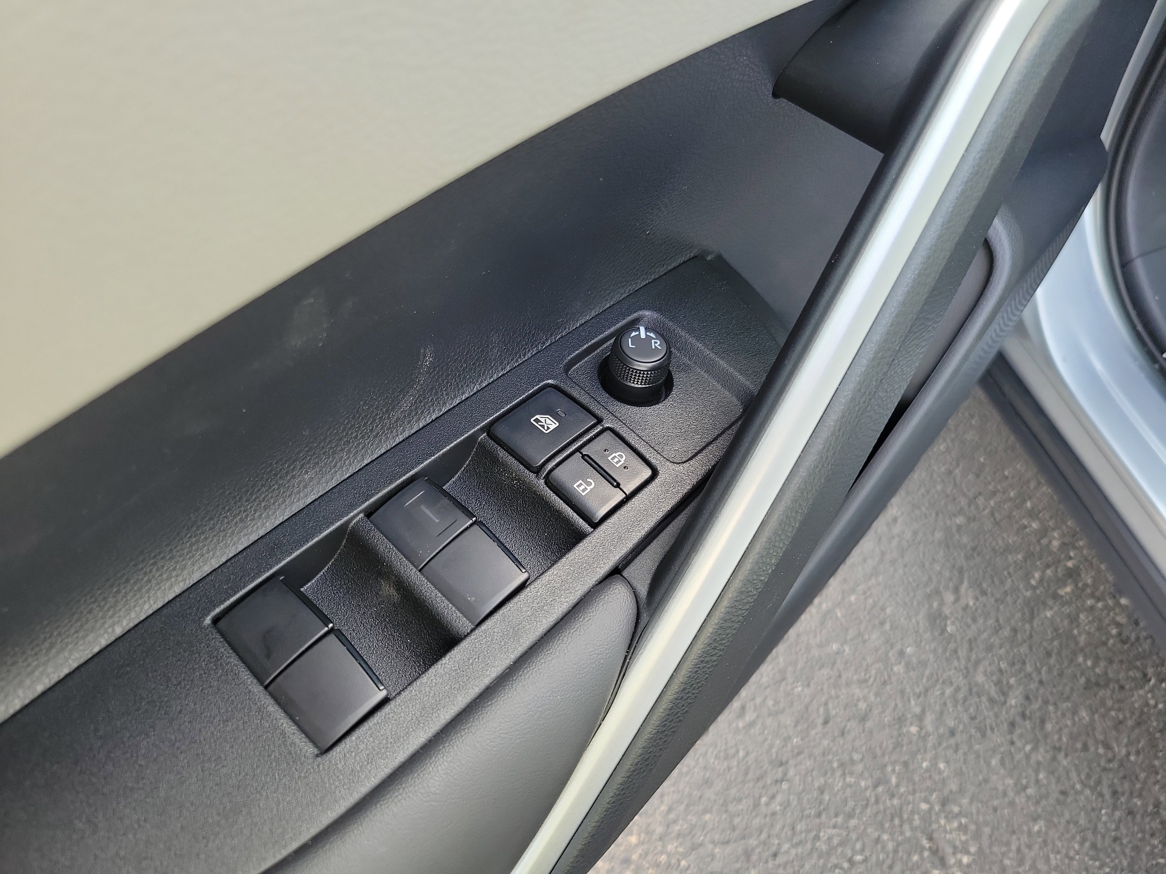 New 2026 Toyota Corolla Cross L image 16