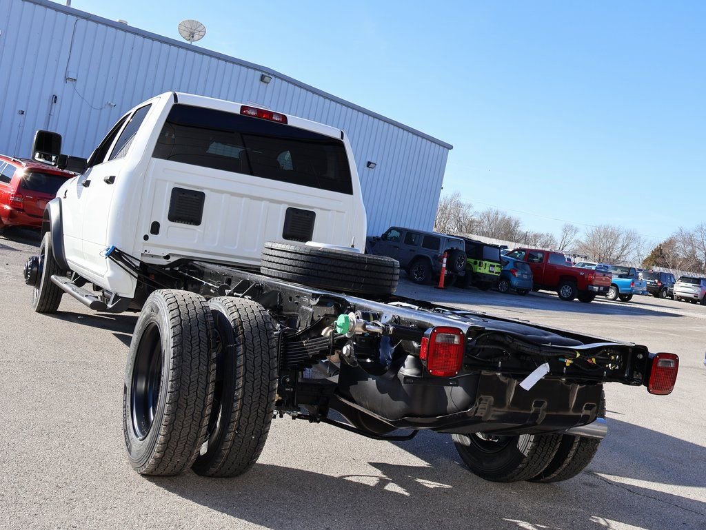 New 2026 RAM 5500 Tradesman AWD/4WD image 3