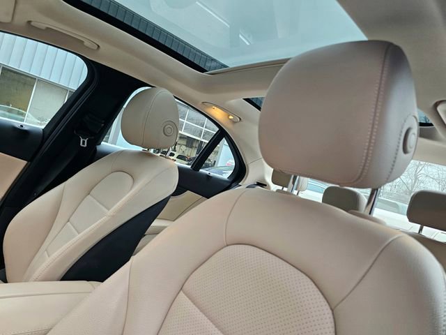 Used 2015 Mercedes-Benz C 300 4MATIC Sedan image 11