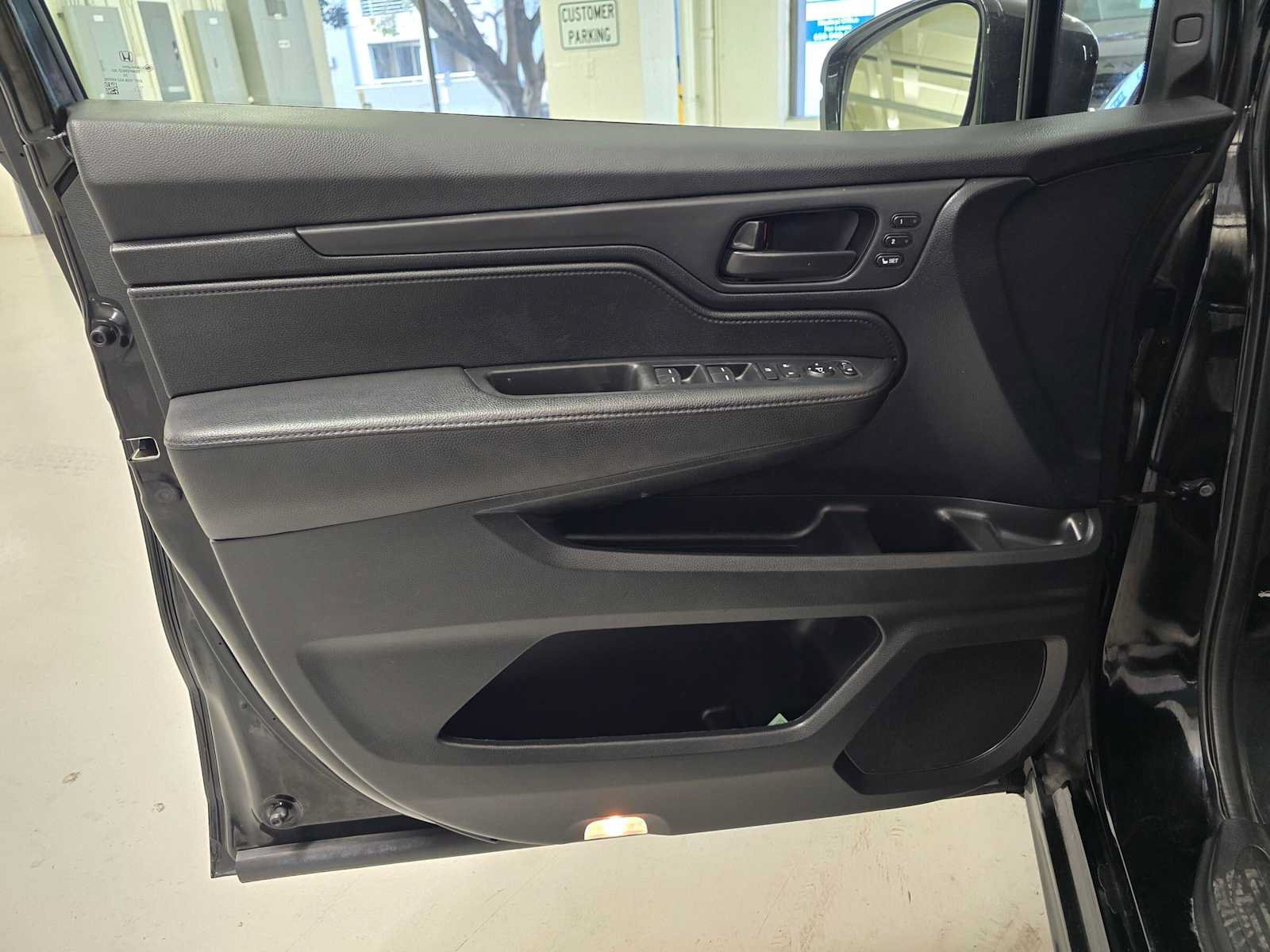Used 2023 Honda Odyssey Sport image 19
