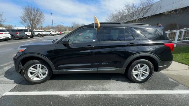 Used 2023 Ford Explorer XLT w/ Equipment Group 202A AWD/4WD image 5