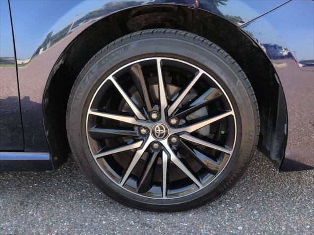 Certified 2021 Toyota Camry SE w/ Cold Weather Package FWD image 11
