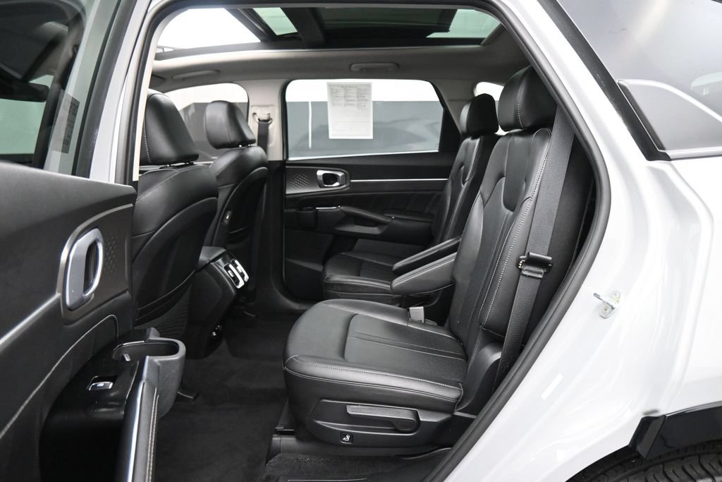 Used 2022 Kia Sorento SX FWD image 17