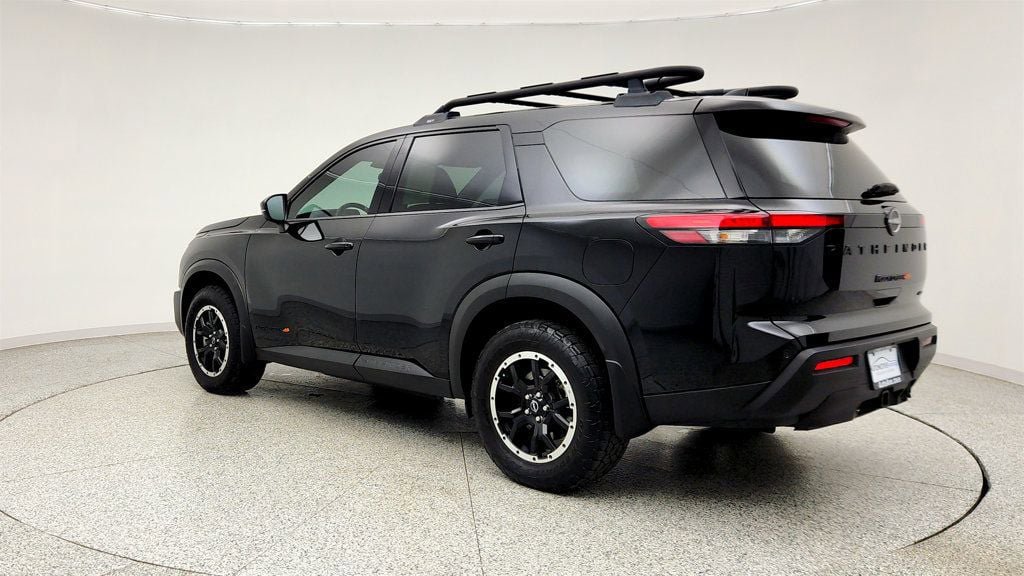 Used 2025 Nissan Pathfinder Rock Creek AWD/4WD image 7