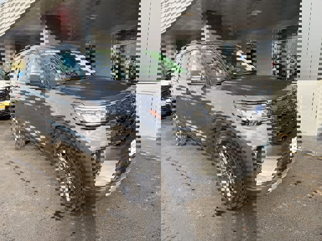 New 2026 Ford Explorer Active w/ Active Comfort Package video 1