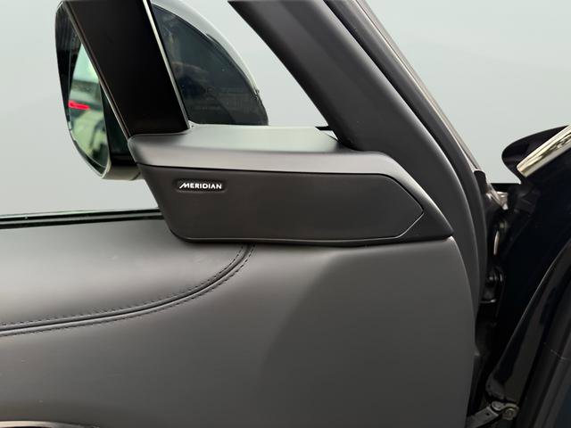 Certified 2023 Land Rover Range Rover SE image 13