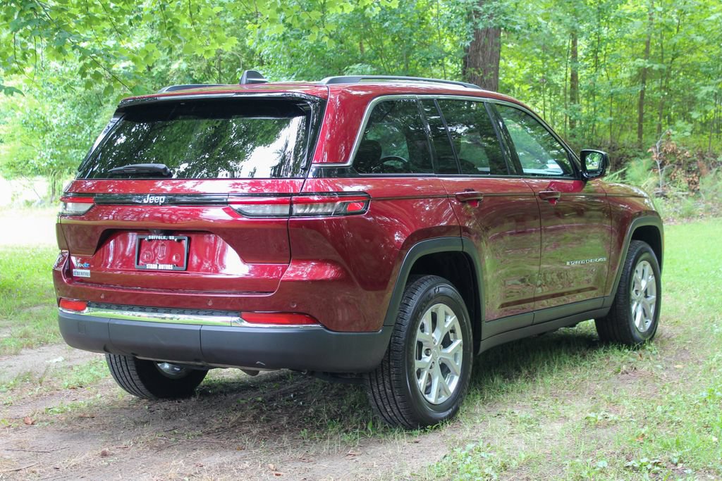 Used 2023 Jeep Grand Cherokee 4WD 4xe image 3